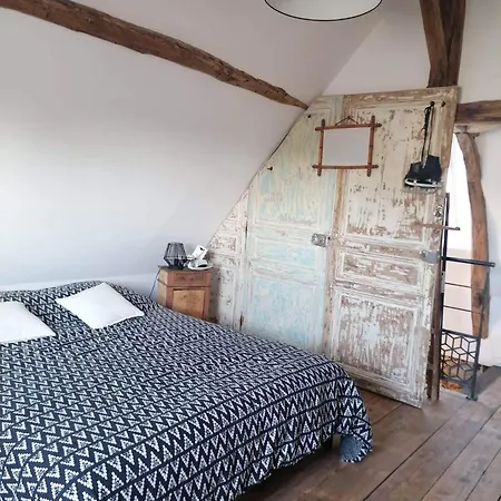 Des Lilas Vakantiehuis Soulaire-et-Bourg