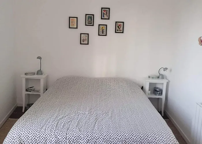 펜션 Des Lilas Soulaire-et-Bourg